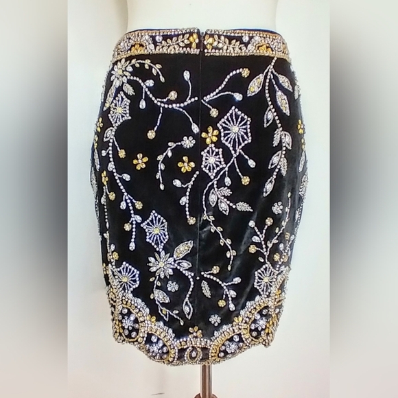 Sherri Hill Black and Gold Embellished Pencil Skirt - Picture 4 of 6